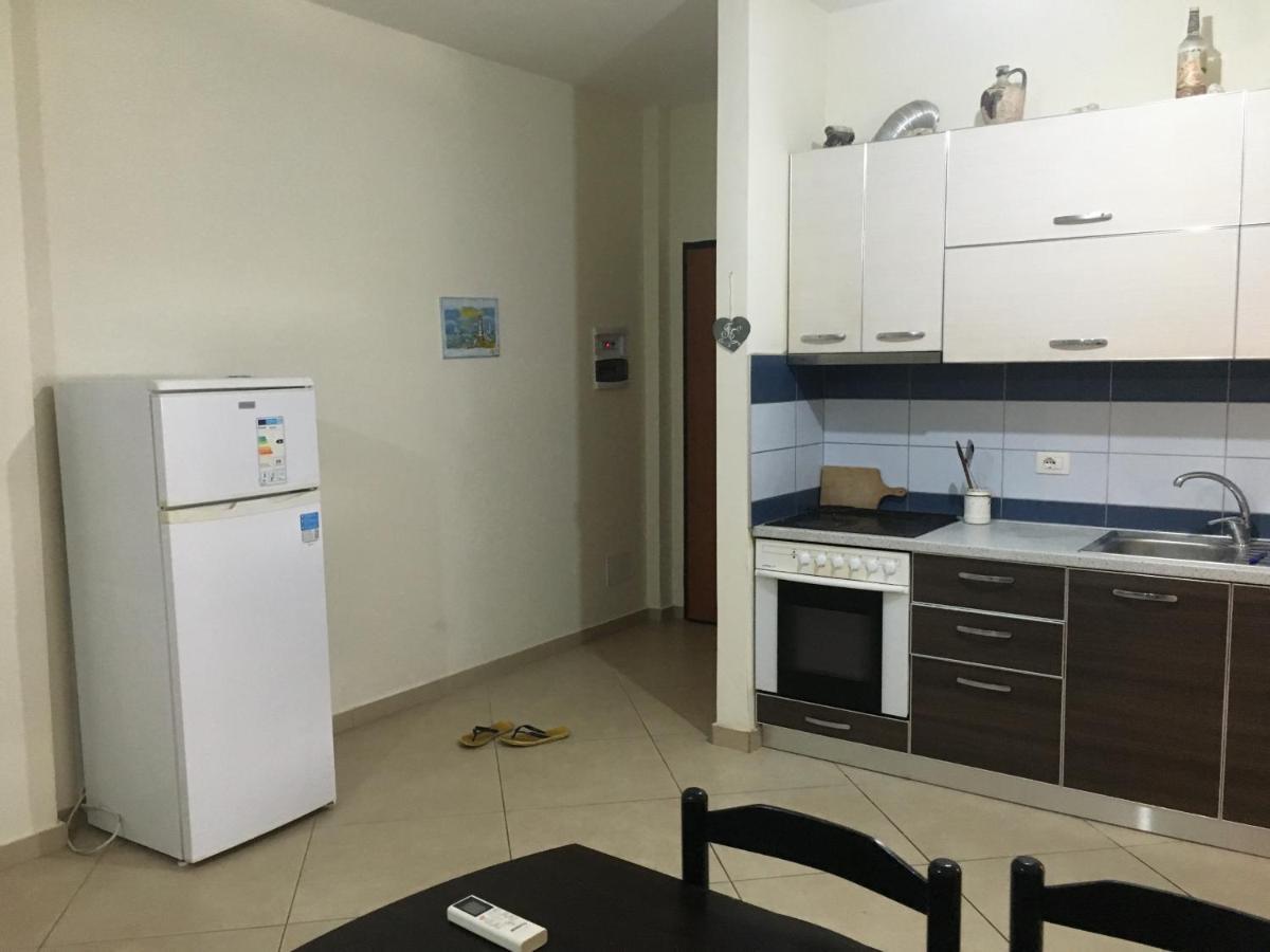 Agetina'S Apartaments Vlore Ruang foto