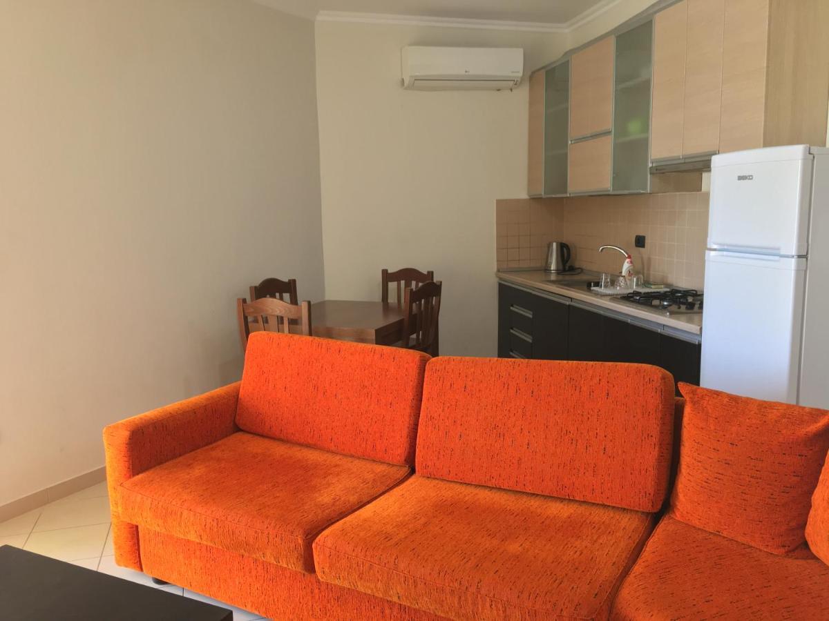 Agetina'S Apartaments Vlore Bagian luar foto