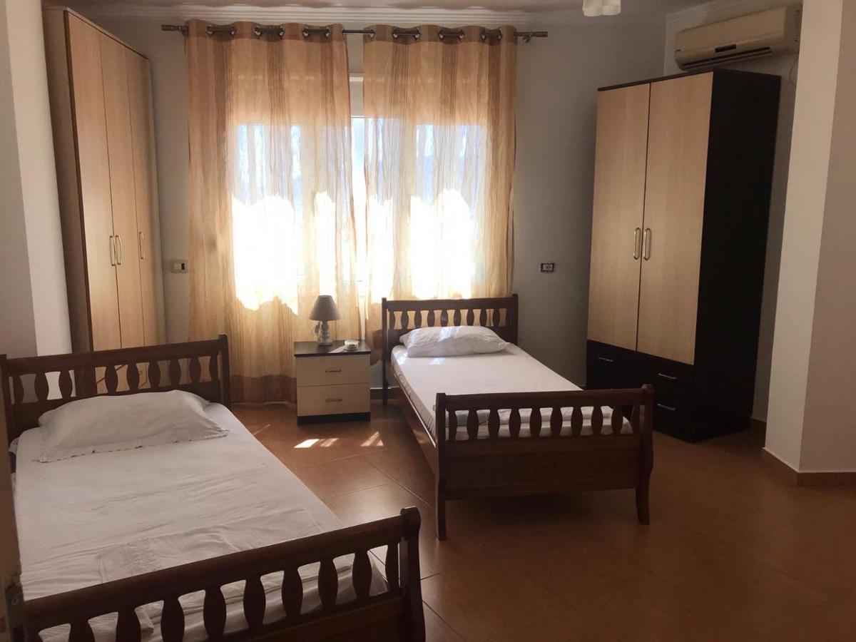 Agetina'S Apartaments Vlore Bagian luar foto