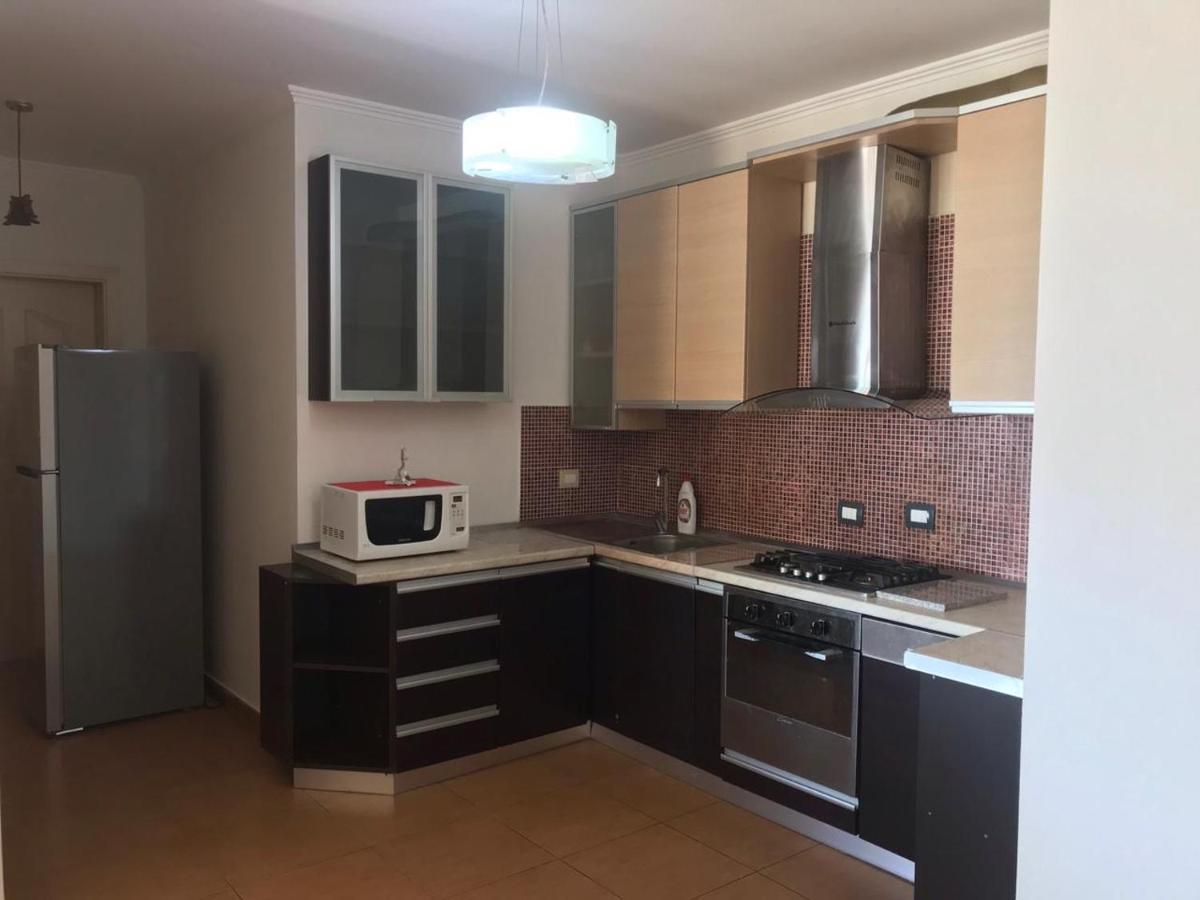 Agetina'S Apartaments Vlore Bagian luar foto