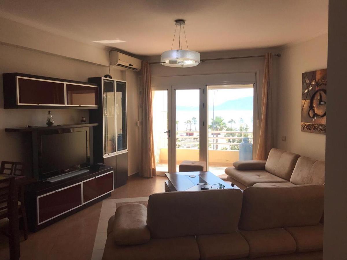 Agetina'S Apartaments Vlore Bagian luar foto