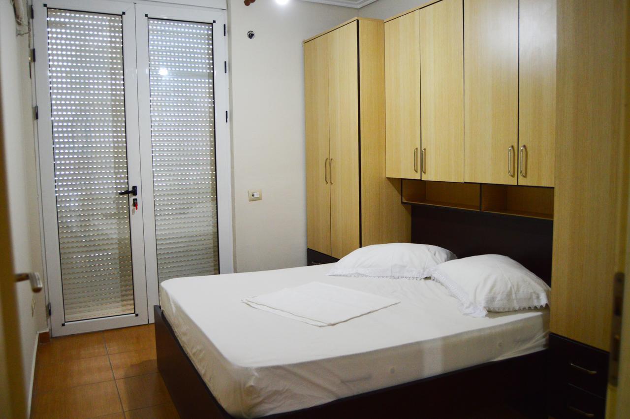 Agetina'S Apartaments Vlore Bagian luar foto