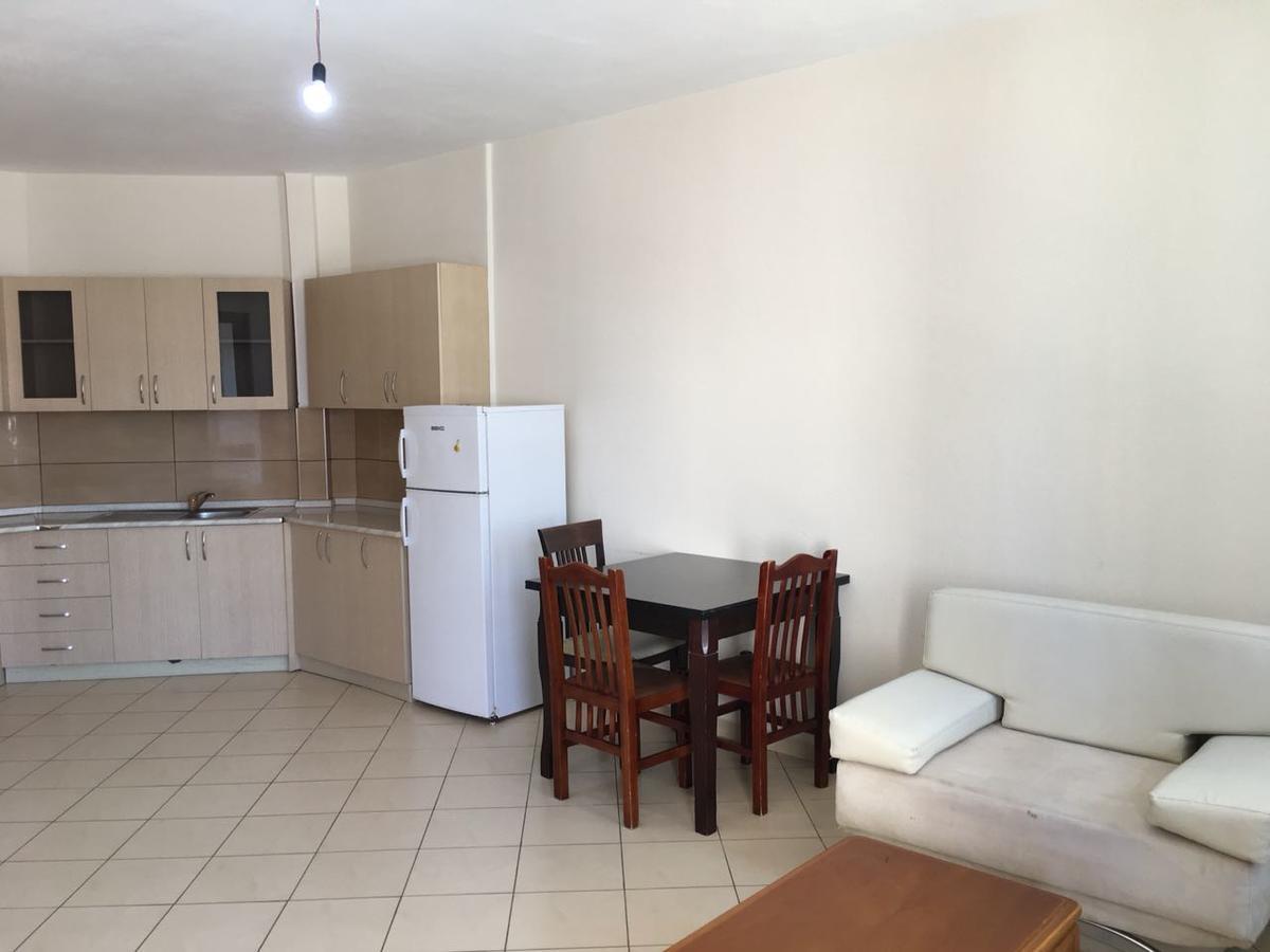 Agetina'S Apartaments Vlore Bagian luar foto