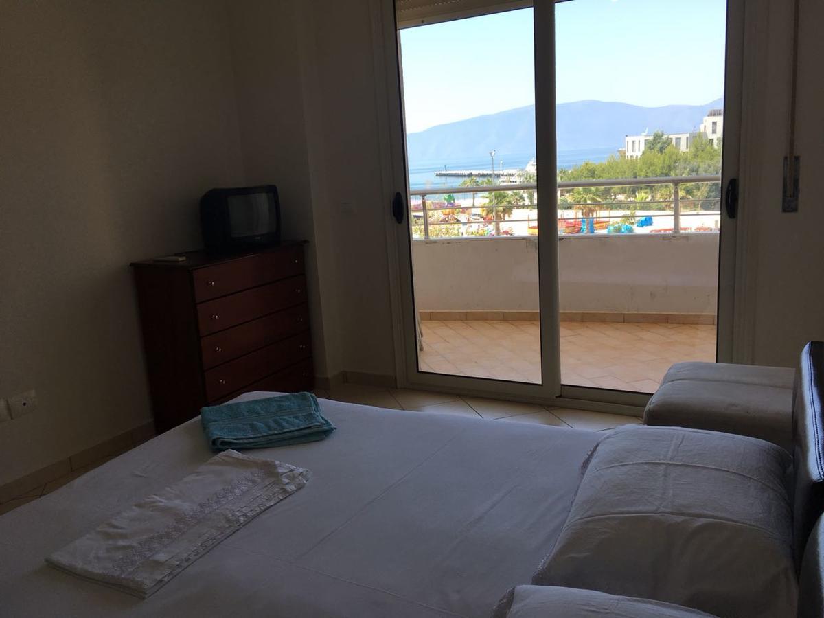 Agetina'S Apartaments Vlore Bagian luar foto