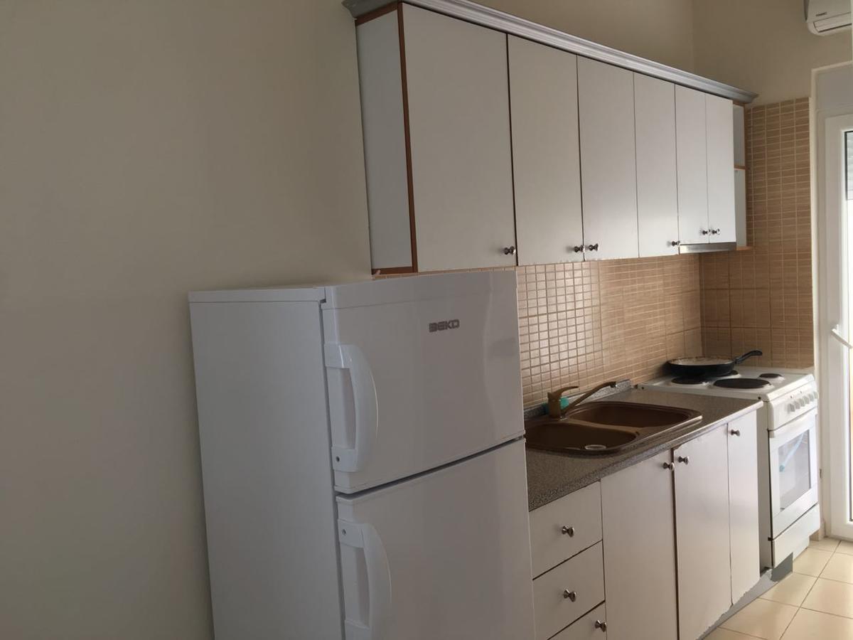 Agetina'S Apartaments Vlore Bagian luar foto