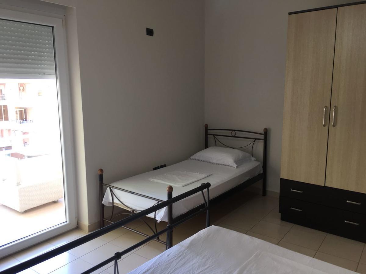 Agetina'S Apartaments Vlore Bagian luar foto