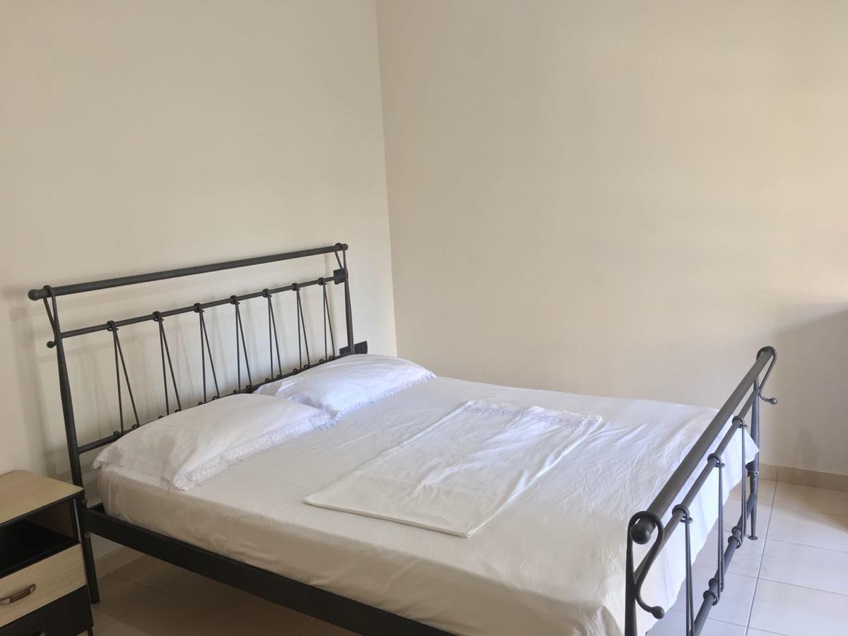 Agetina'S Apartaments Vlore Bagian luar foto